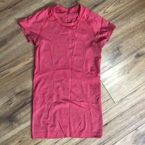 Lululemon Tshirt sz. 4